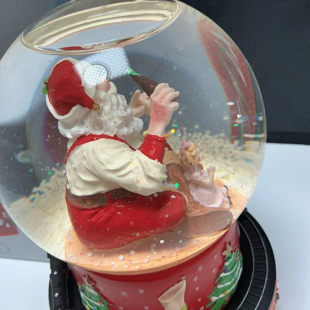 2001 Hallmark Coca-Cola Santa Musical Snow Globe Moving Train w/ Box Works Vtg
